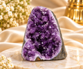 Amethyst Geode – Peace, Clarity & Spiritual Décor Crystal
